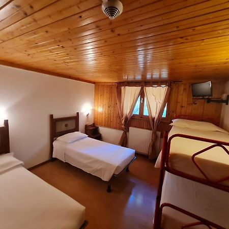 Hostel Il Pirata Cavareno Eksteriør billede