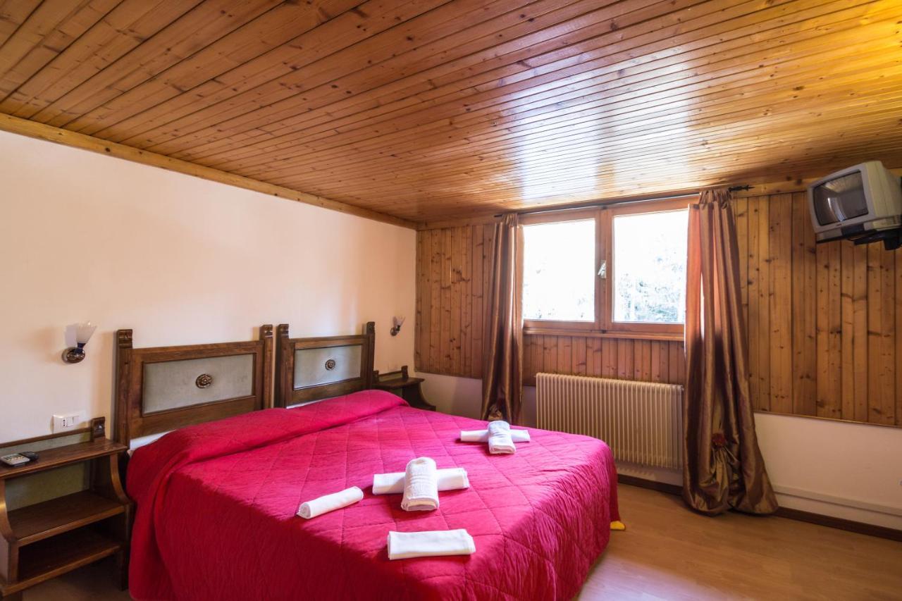 Hostel Il Pirata Cavareno Værelse billede