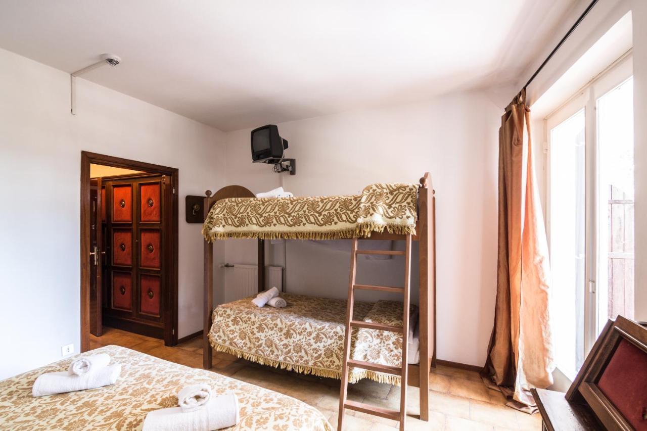 Hostel Il Pirata Cavareno Værelse billede